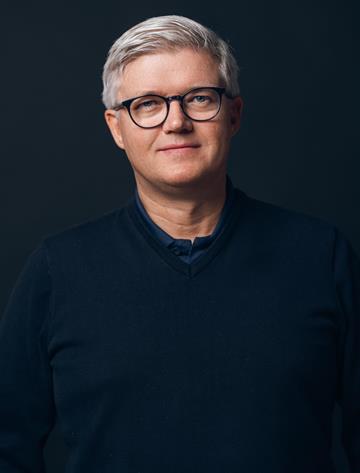 Fredrik Lindfors, Mäklare Svensk Fastighetsförmedling