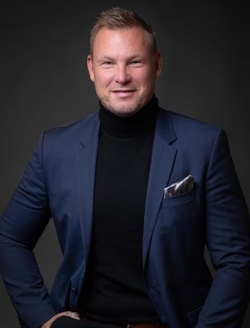 Andreas Agerborn, Real estate agent Svensk Fastighetsförmedling