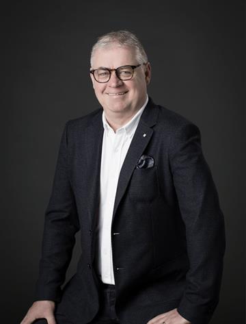 Mats Arnesson, Mäklare Svensk Fastighetsförmedling