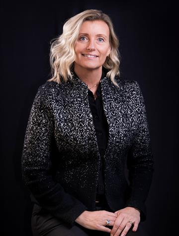 Charlotte Hagwall, Mäklare Svensk Fastighetsförmedling