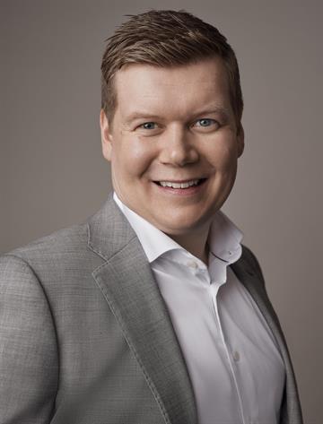 Fredrik Öst, Mäklare Svensk Fastighetsförmedling