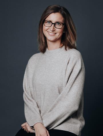 Cecilia Olofsson, Real estate agent Svensk Fastighetsförmedling