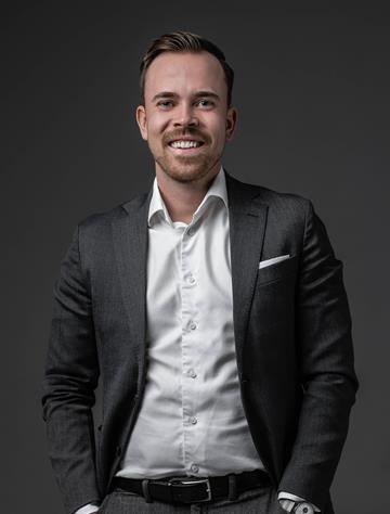 Patrik Jogedal, Real estate agent Svensk Fastighetsförmedling