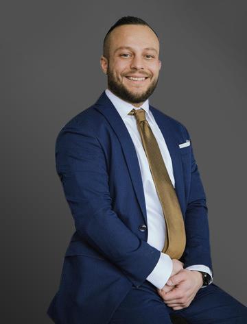 Andy Shabo, Real estate agent Svensk Fastighetsförmedling