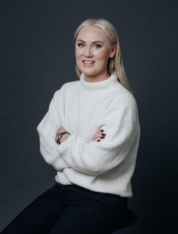 Julia Högberg, Real estate agent Svensk Fastighetsförmedling