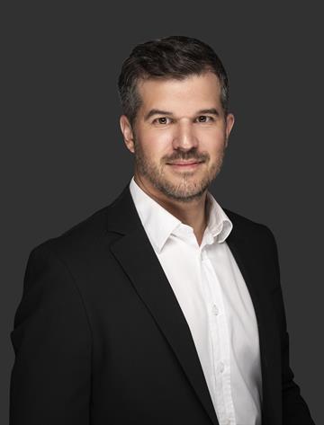 Andreas Aspholme, Real estate agent Svensk Fastighetsförmedling