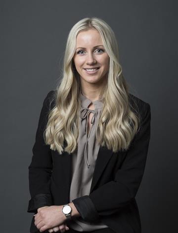 Linda Petersson, Mäklare Svensk Fastighetsförmedling