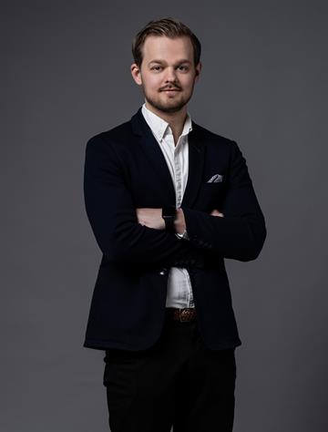 Markus Westblad, Real estate agent Svensk Fastighetsförmedling