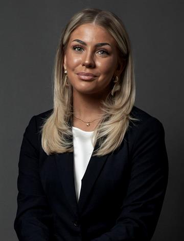 Julia Jonasson, Real estate agent Svensk Fastighetsförmedling