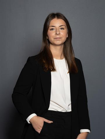 Emma Östman, Mäklare Svensk Fastighetsförmedling