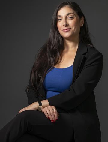 Alexandra Elias, Real estate agent Svensk Fastighetsförmedling