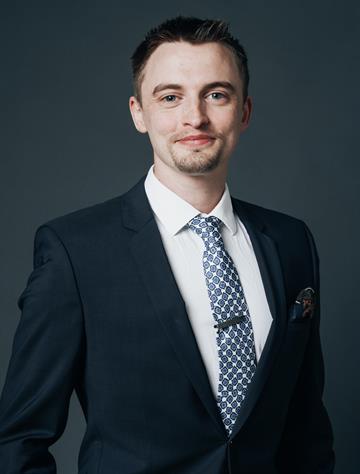 Alexander Larsson, Real estate agent Svensk Fastighetsförmedling