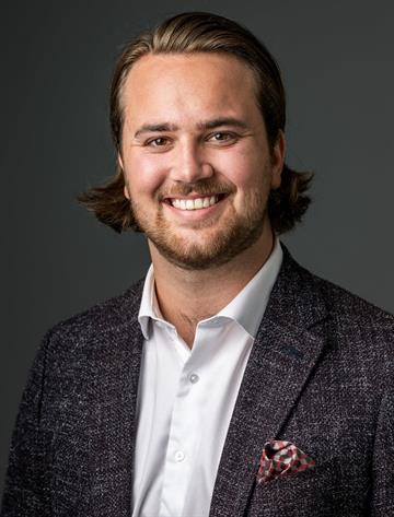 Alex Eckelöv, Real estate agent Svensk Fastighetsförmedling