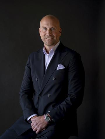 David Ströyer, Real estate agent Svensk Fastighetsförmedling