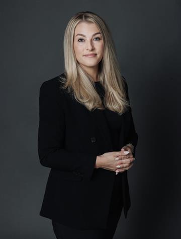 Rebecca Björnsson, Real estate agent Svensk Fastighetsförmedling